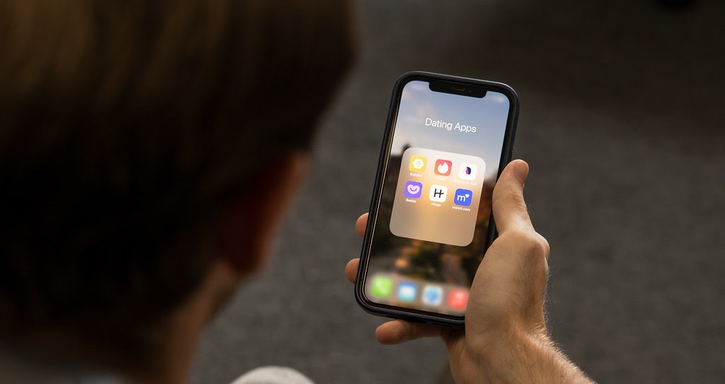 Are dating apps causing the death of romance?