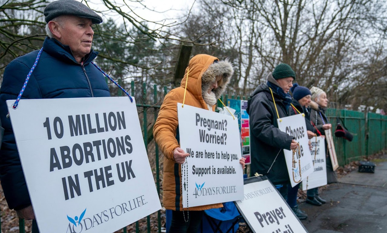 Anti-abortion protests outside Glasgow hospital
